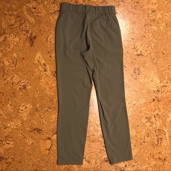 Lululemon On The Fly Pant 27” - Picture 5 of 8
